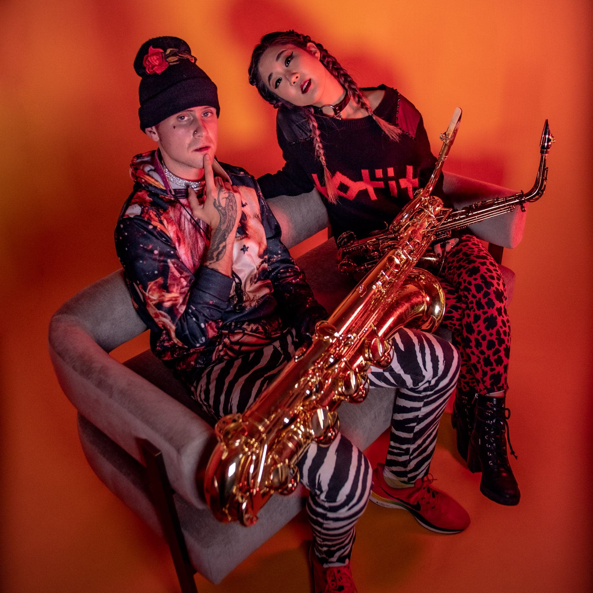 2SAXY